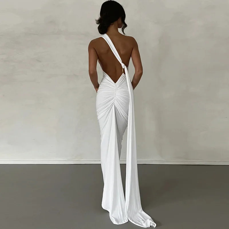 Isadora™ | Robe dos nu élégante